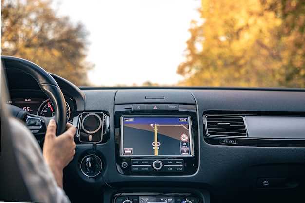 Установка карты памяти и USB-устройств