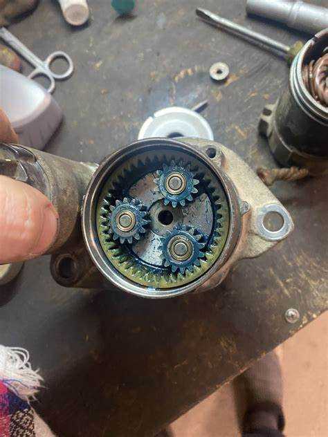 Очистка контактных мест и роторных частей