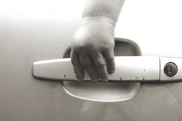 Ручной открытие замка через внутреннюю панель