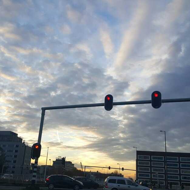 Необходимые инструменты, расходники и моменты затяжки для верхних опор