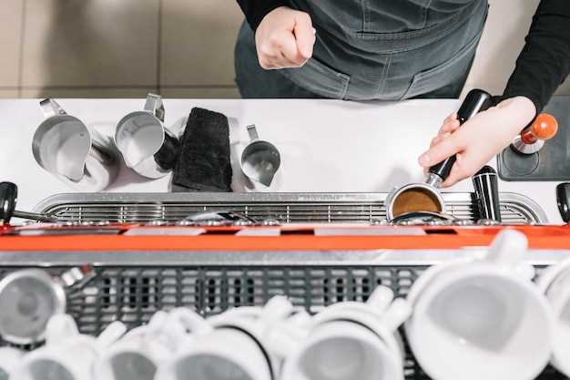 Доступ к впускному коллектору: снятие воздухозаборника и других навесных деталей