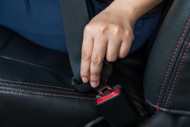 Подъем и снятие сиденья с корпуса