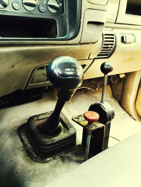 Обработка узлов и механизма тросика для предотвращения заеданий