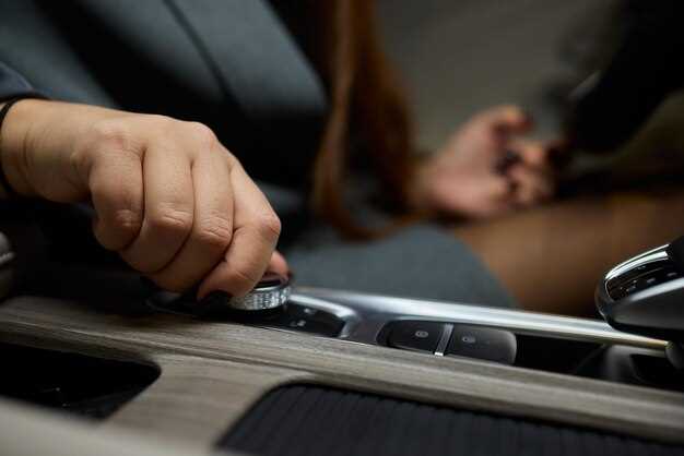 Как проверить и заменить батарейку брелока