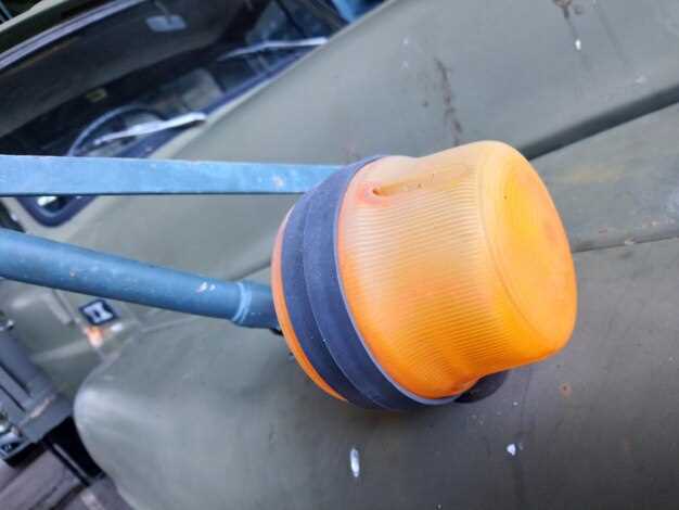 Причины возникновения и особенности течи масла у воздушного колена