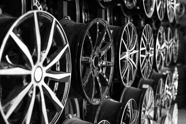 Как выбрать диски по размеру и типу материала