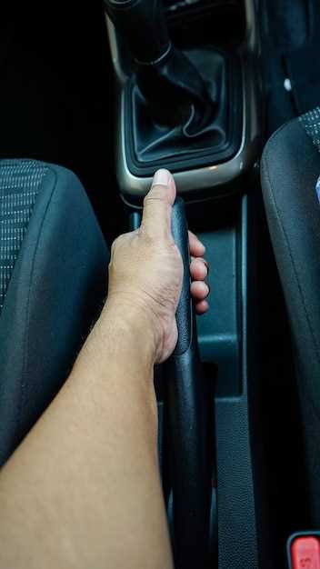 Недостаточный уровень или утечка жидкости в гидросистеме