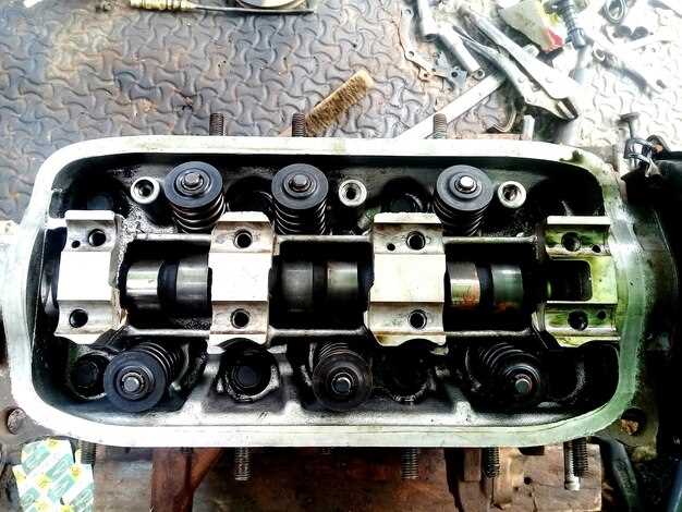 Замена ремней привода и обслуживанием двигателя