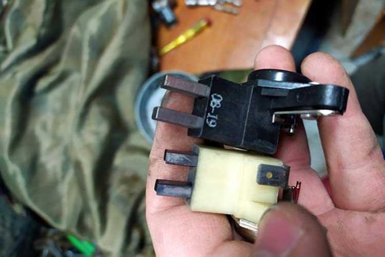 Проверка состояния прокладок перед установкой нового элемента