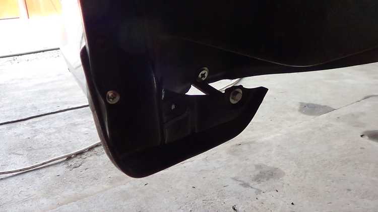 Задние защитные элементы для ВАЗ 2114 от Гранты: особенность и монтаж