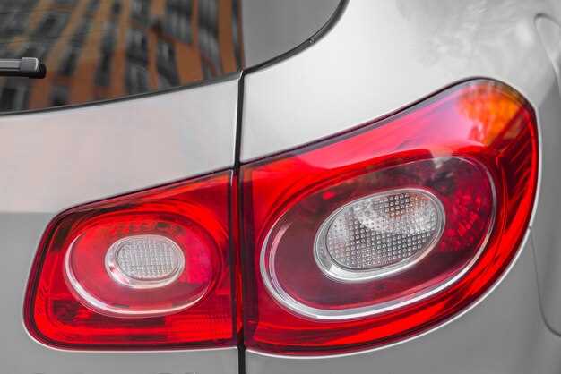 Цвет и стиль стекла: прозрачное, красное, дымчатое