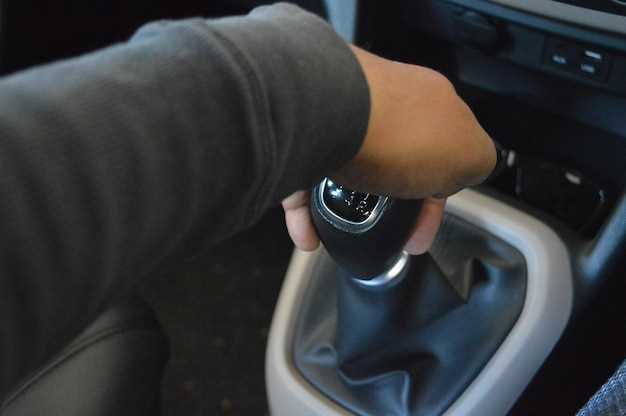 Снятие старого рулевого наконечника