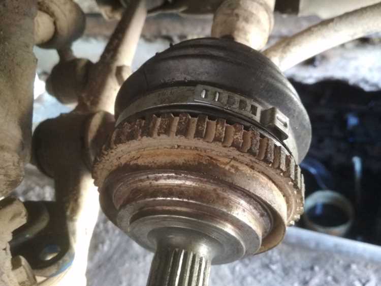 Извлечение ШРУСа из трансмиссии