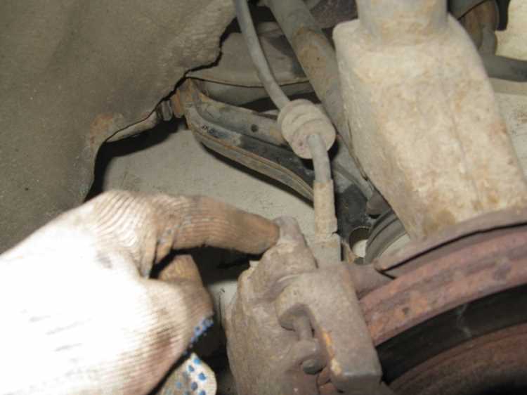 Снятие колеса для доступа к тормозной системе